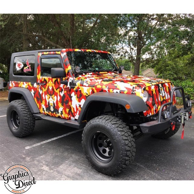 Jeep wrapped in custom printed Avery 1005EZRS vinyl