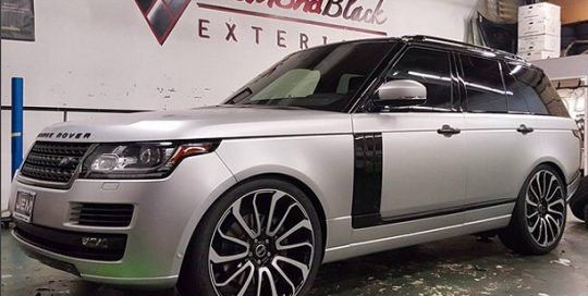 Range Rover wrapped in 3M 1080-S120 Satin White Aluminum