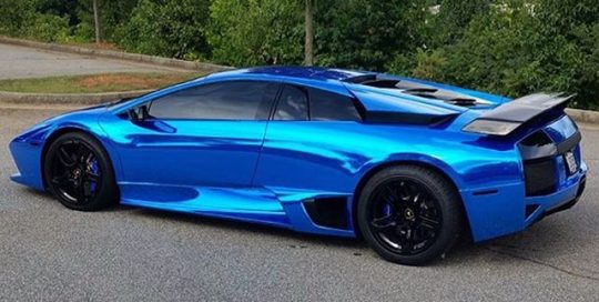 Lamborghini wrapped in Avery SW Blue Chrome vinyl