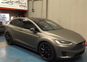 Tesla wrapped in Avery SW Matte Metallic Grigio vinyl