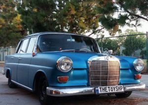 Mercedes Benz wrapped in 3M 1080-G227 Gloss Blue Metallic