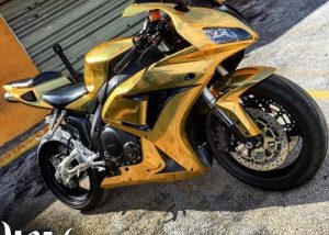Honda wrapped in Avery SW900-604 Gold Chrome