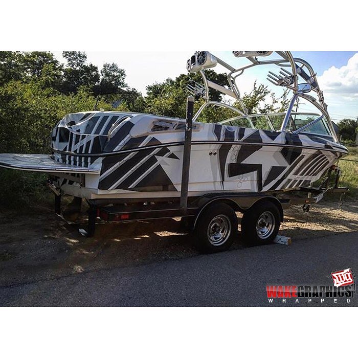 Nautique Boat wrapped in custom printed 3M IJ180mC vinyl