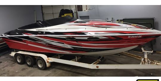 Baja Boat wrapped in custom printed 3M IJ180Cv3 vinyl with 8518 Gloss overlaminate