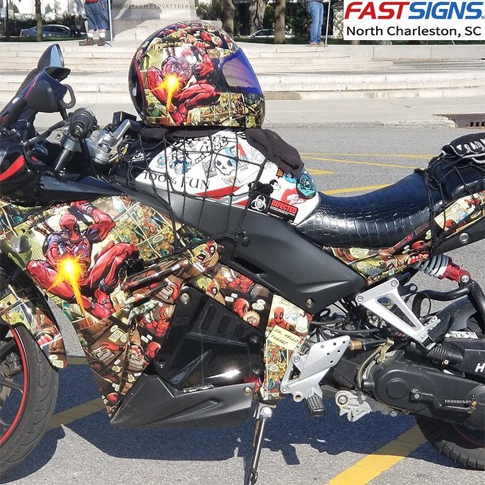 Ærlig Forhandle åbning Motorcycle wrapped in custom printed Orafol 3641 vinyl