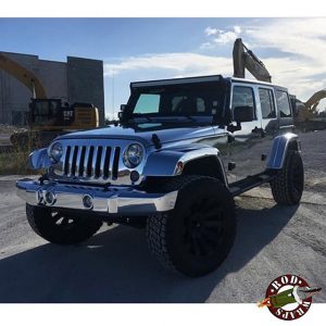 Jeep Wrangler wrapped in Avery SW Silver Chrome vinyl