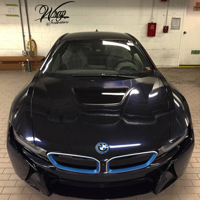 BMW i8 wrapped in Gloss Midnight Blue vinyl