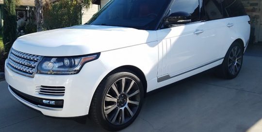 Range Rover wrapped in 3M 1080 Gloss White vinyl