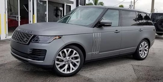 Range Rover wrapped in Avery SW Matte Gunmetal Metallic vinyl