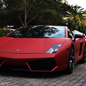 Lamborghini Huracan wrapped in 1080 Matte Red Metallic