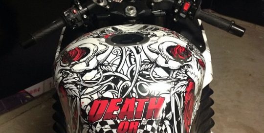 Kawasaki ZX14 wrapped in Avery 1005EZ