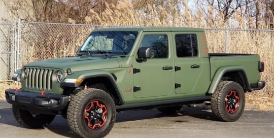 Jeep wrapped in Matte Military Green vinyl