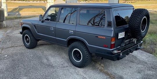 Toyota Landcruiser wrapped in ORAFOL_Americas 970RA Matte Anthracite Metallic vinyl