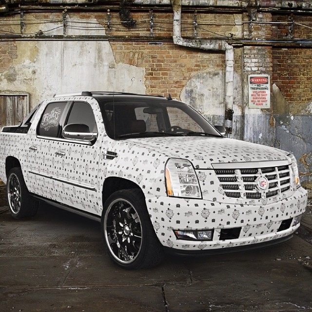 Cadillac Escalade wrapped in printed on Avery 1005EZ
